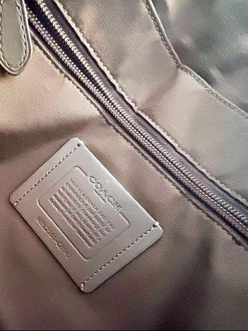 Coach Hudson Messenger Tote Bag Excellent Condition - Picture 4 of 7